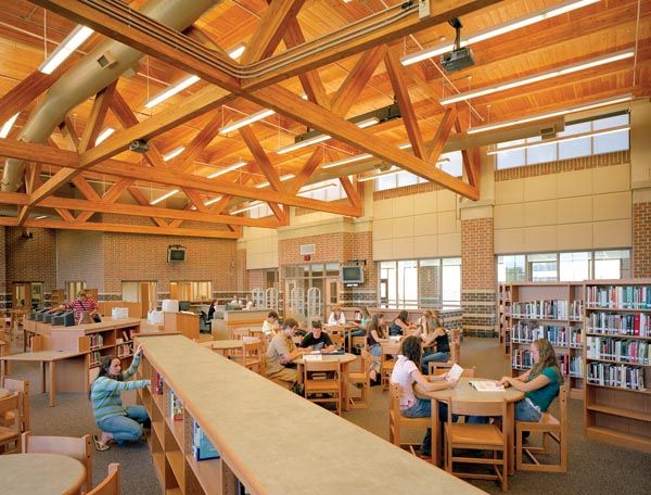 Under New Leadership: New Librarian Steps Up to Fill Big Shoes
